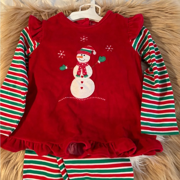 RED WHITE AND GREEN GIRL SET. - Picture 2 of 4